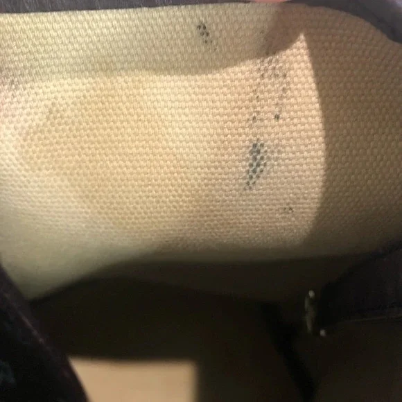 MCM Lion Princess Tote - Picture 9 of 12